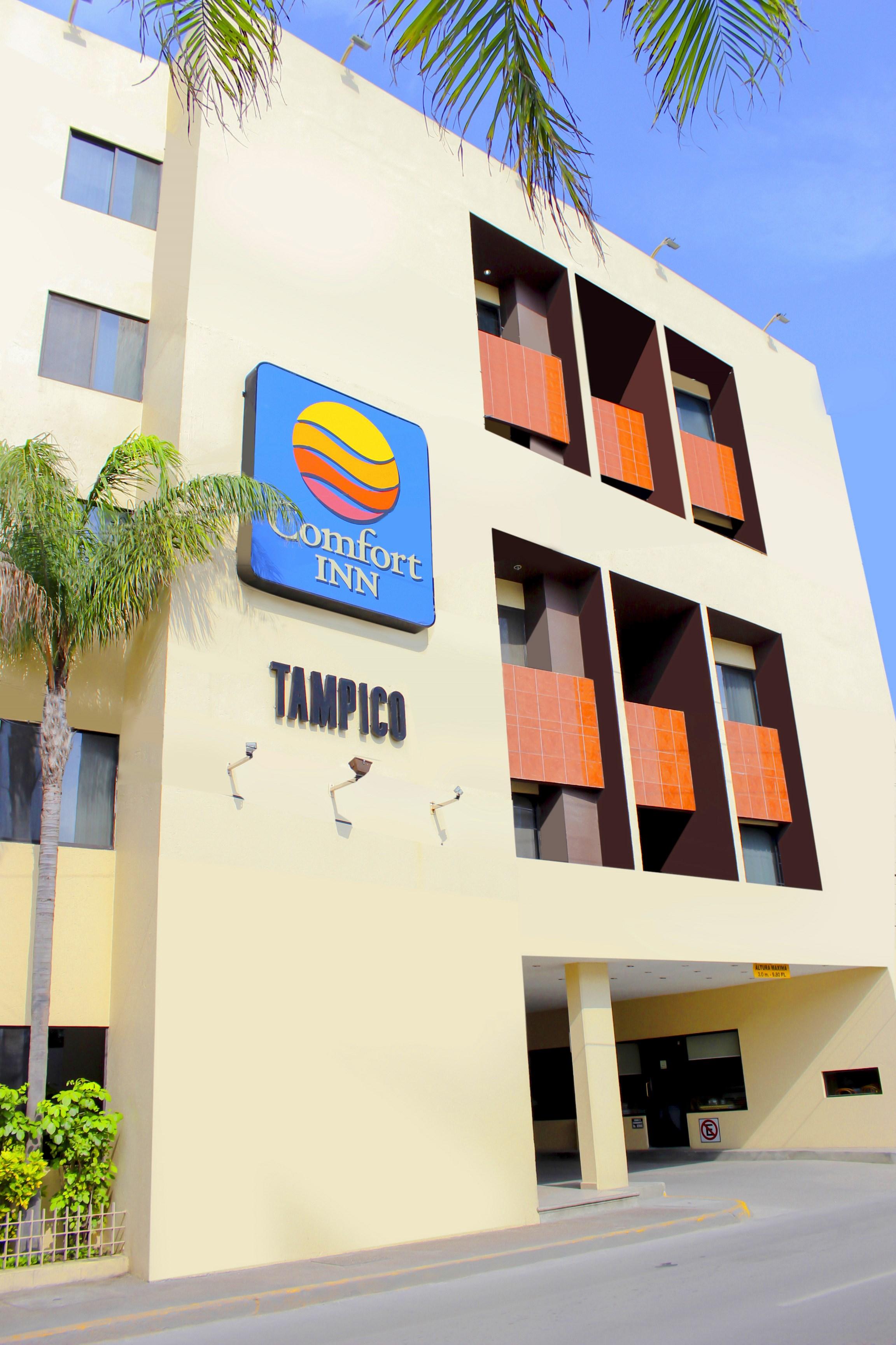 Comfort Inn Tampico Buitenkant foto