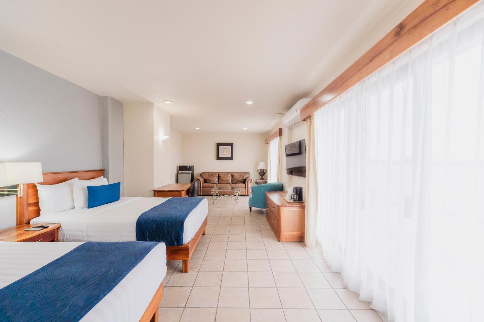 Comfort Inn Tampico Buitenkant foto