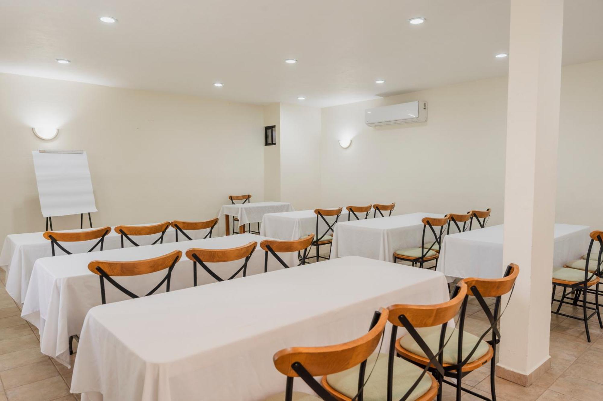 Comfort Inn Tampico Buitenkant foto
