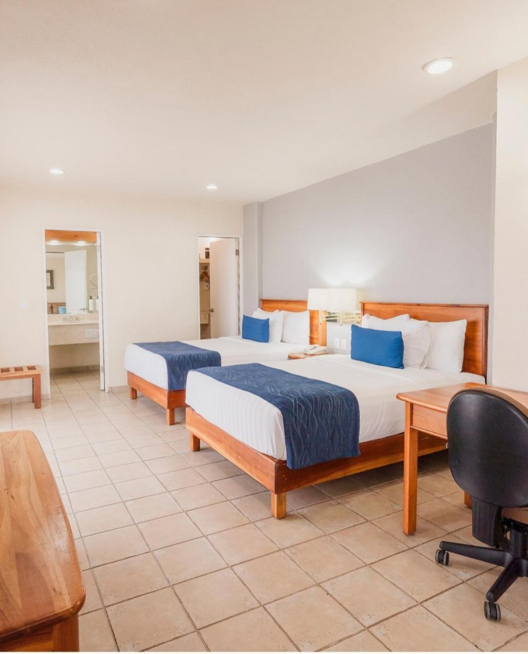 Comfort Inn Tampico Buitenkant foto